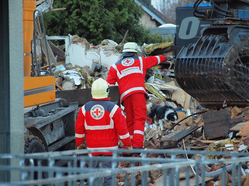 Hausexplosion Bruehl bei Koeln Pingsdorferstr P584.JPG